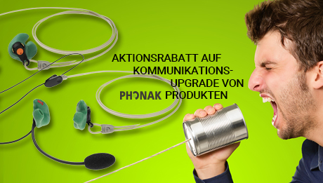 Jetzt Kommunikatons-Upgrate zum Aktionspreis sichern! Mann schreit in Dosentelefon, links davon zwei Otoplastiken, Text Aktionsrabatt auf Komunikations-Upgrade von Phonak-Produkten